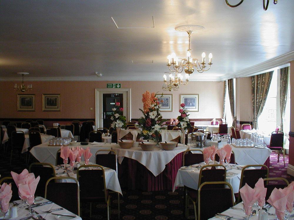 Glen Usk Hotel Llandrindod Wells Extérieur photo