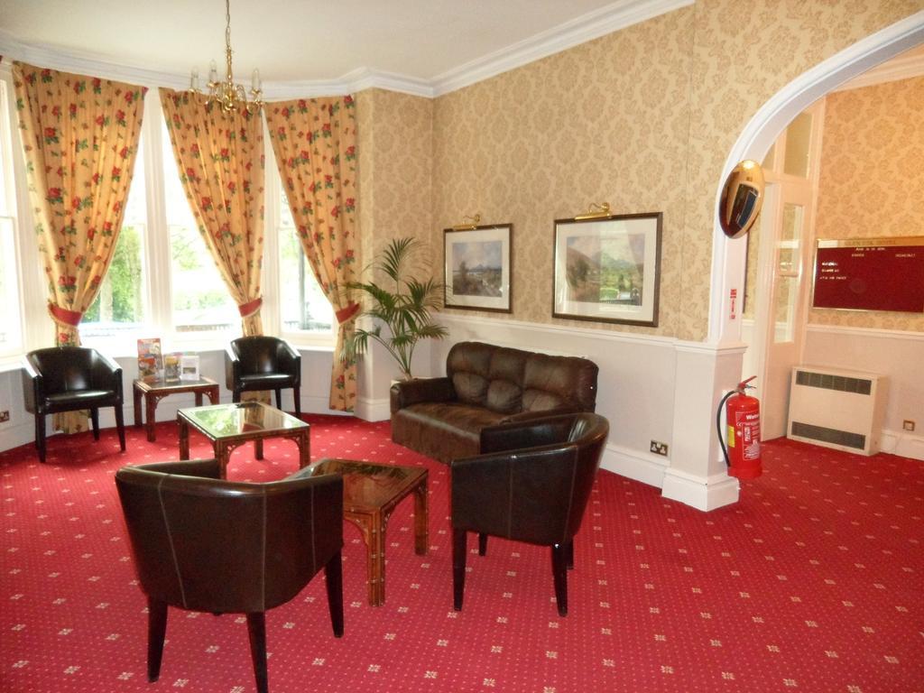 Glen Usk Hotel Llandrindod Wells Extérieur photo