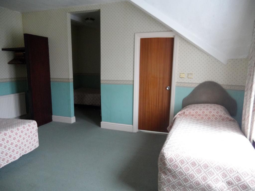 Glen Usk Hotel Llandrindod Wells Extérieur photo