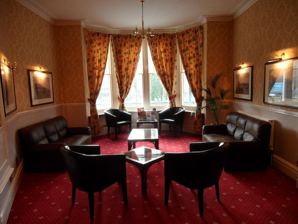 Glen Usk Hotel Llandrindod Wells Extérieur photo