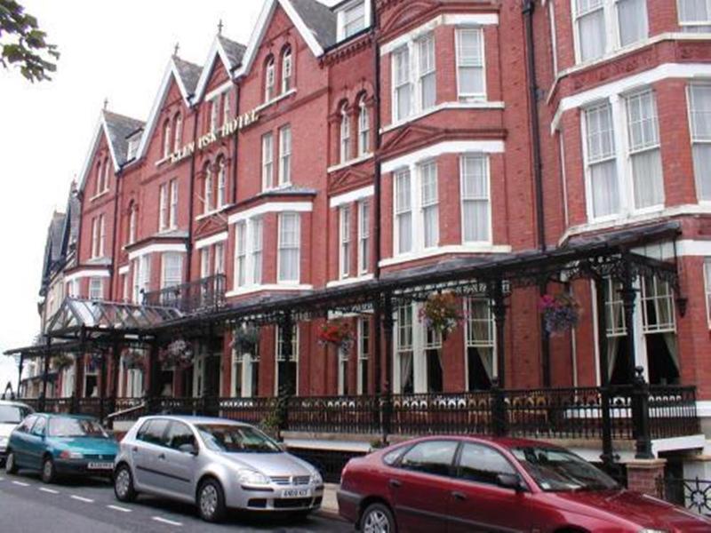 Glen Usk Hotel Llandrindod Wells Extérieur photo