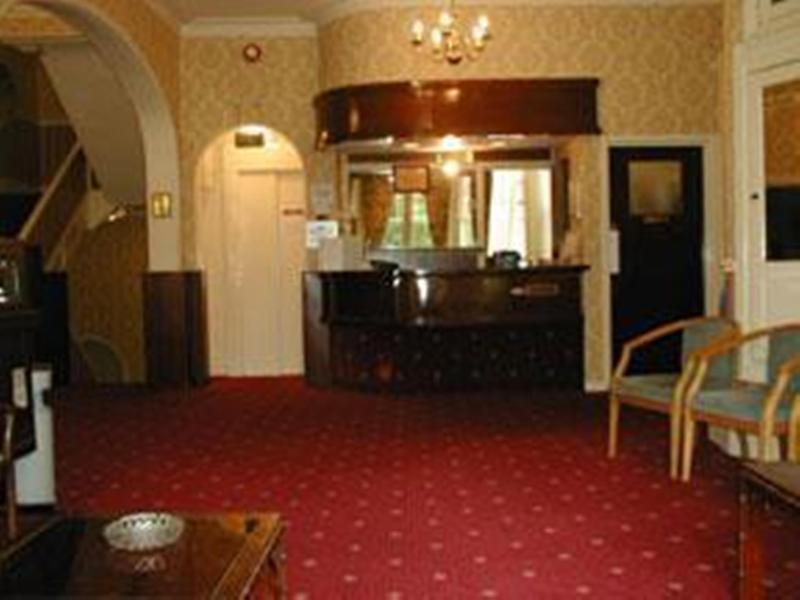 Glen Usk Hotel Llandrindod Wells Extérieur photo
